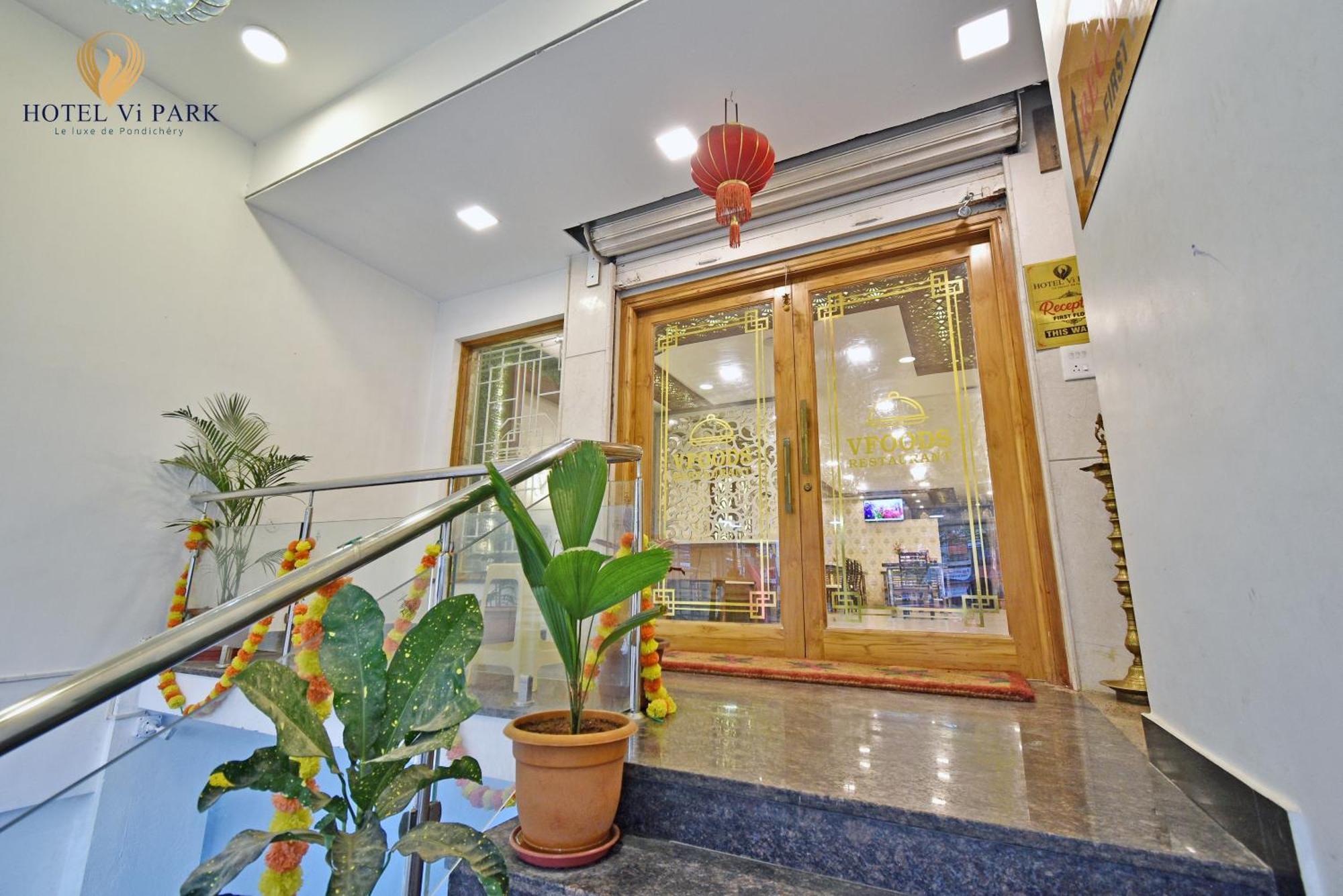 Hotel VI Park - City Centre Pondicherry Exterior foto